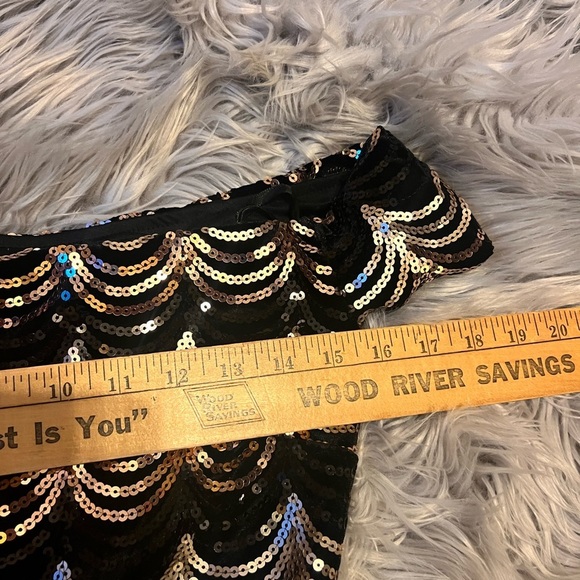 Premier Amour Sequin Off Shoulder Zipper Back Cocktail Dress size 4 - Picture 8 of 9